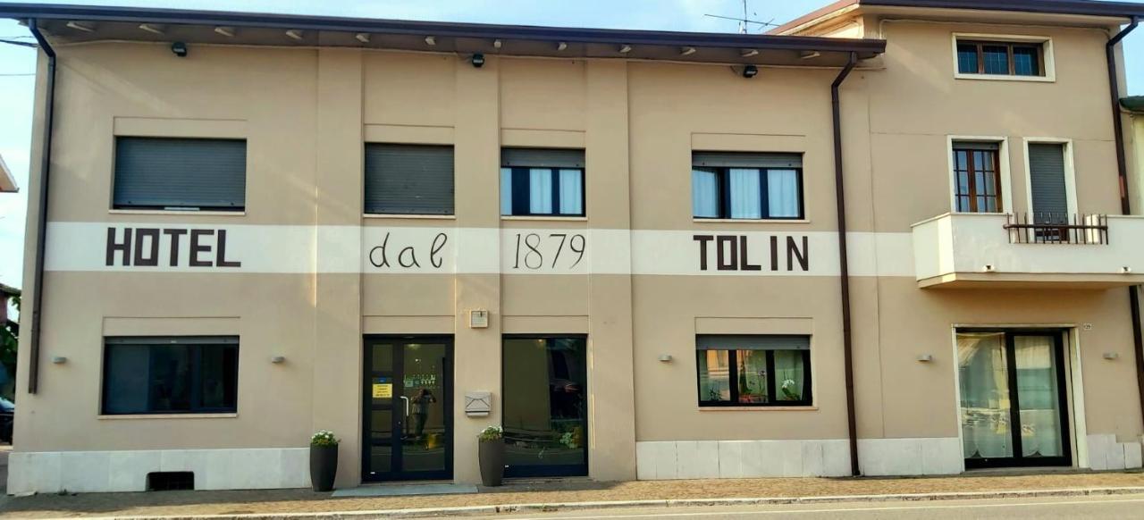 Tolin Hotel 2*